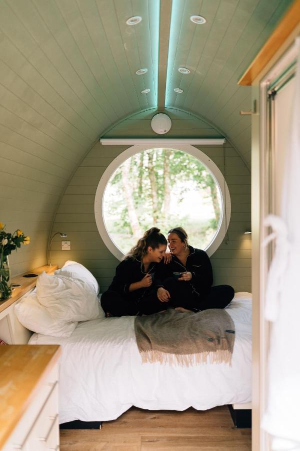 Riverbeds - Luxury Wee With Hot Tubs *